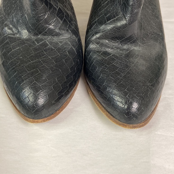 Buttero Weaved Leather Boots – Edgy Meets Luxe 🖤🔥 - Picture 3 of 8